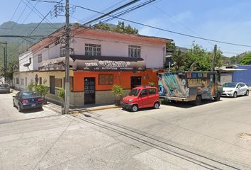 Casa en  Avenida Ignacio Zaragoza, El Aguila, Ciudad Mendoza, Veracruz, México