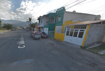 Casa en  Calle Valle De Los Castaños, Tlajomulco De Zúñiga, Jalisco, México