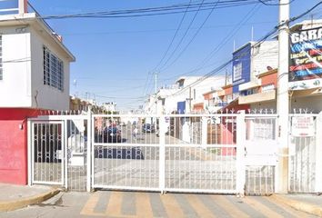 Casa en  Calle 2a. Cerrada De Bosques De Veracruz, Los Heroes Tecamac, Ciudad De México, Estado De México, México