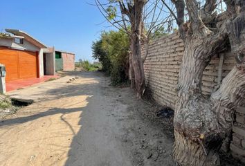 Terreno en  Av. Victoria, Chincha Alta, Perú