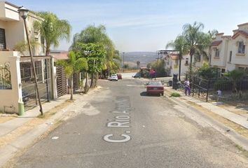 Casa en  Calle Río Agua Naval, Coyula, Jalisco, México