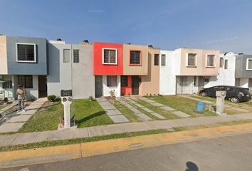 Casa en  Boulevard Valle Dorado Fraccionamiento, 4 Estaciónes, Valle Dorado Inn, Jalisco, México