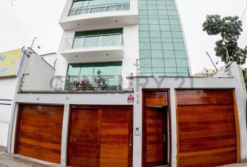 Casa en  Avenida Húsares De Junín 311, Jesús María, Lima, Perú