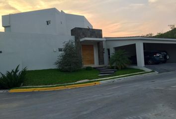 Casa en  Sierra Alta 2o Sector, Monterrey, Nuevo León, México