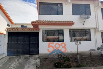 Casa en  P996+xrg, José Peralta, Ambato 180103, Ecuador