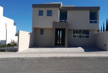 Casa en fraccionamiento en  Colinas De Juriquilla, Monte Elbrus, Juriquilla, Querétaro, México