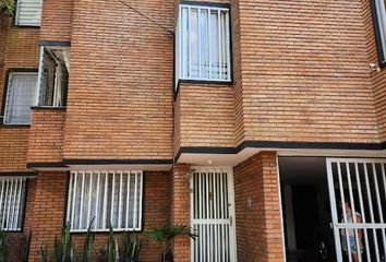 Apartamento en  Calle 12 #3-71, Cartago, Valle Del Cauca, Colombia