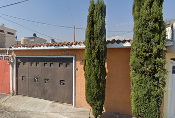 Casa en  Gladiolas, Villa De Las Flores, San Francisco Coacalco, Estado De México, México