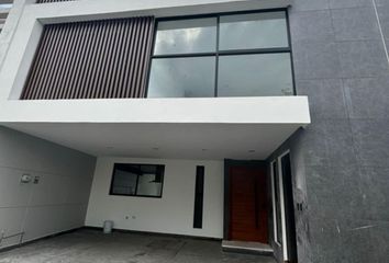 Casa en  Boulevard De Los Volcanes, Lomas De Angelópolis, Puebla, México