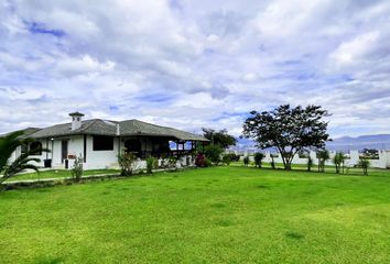 Hacienda-Quinta en  Yaruquí, Ecuador