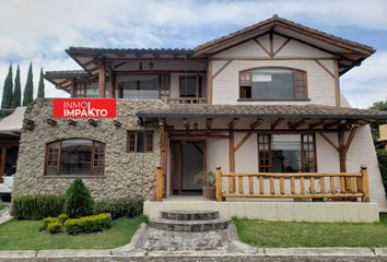 Casa en  La Morita, Tumbaco, Quito, Ecuador