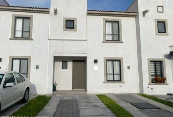 Casa en  Paseos De Zakia Poniente, Zakia, Querétaro, México