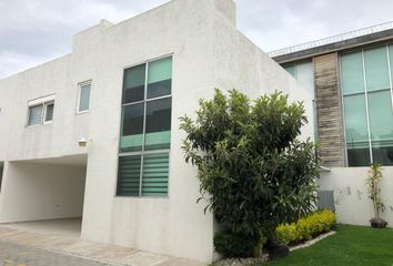 Casa en fraccionamiento en  San Bernardino Tlaxcalancingo, San Andrés Cholula