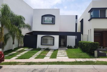 Casa en fraccionamiento en  Sendero De Los Trigales 140, Senderos De Monte Verde, Jalisco, México