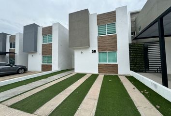 Casa en  Avenida Benevento, Culiacán Rosales, Culiacán, Sinaloa, 80384, Mex