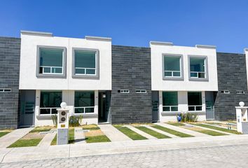 Casa en fraccionamiento en  Plaza Misiones, Misiones, Cuatro Caminos, San Juan Cuautlancingo, Puebla, México