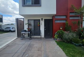 Casa en condominio en  Avenida Vista Sur, El Guaje, Jalisco, México