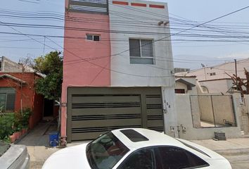 Casa en  Puerto Ayacucho, Residencial Cuauhtémoc, Santa Catarina, Nuevo León, México