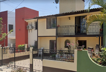 Casa en  Carlos Jongitud Barrios, Fovissste 100, Fluvial Vallarta, Puerto Vallarta, Jalisco, México