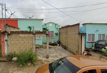 Casa en fraccionamiento en  Primavera, Las Arboledas, Fraccionamiento Las Arboledas, Veracruz, México