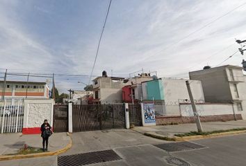 Casa en  Bosques De Olivo 32, Mz 006, El Bosque, Fraccionamiento Paseos De Tultepec Ii, Estado De México, México