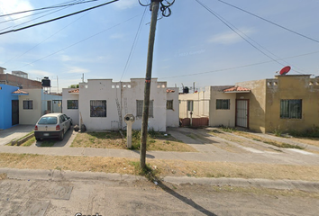 Casa en  Circuito Recife 272, Centro, Santa Cruz Del Valle, Jalisco, México