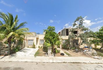 Casa en  Calle Lirios, Las Palmas 1, Playa Del Carmen, Quintana Roo, México