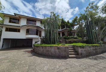 Casa en  Cumbayá, Quito