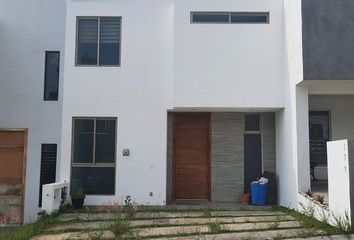 Casa en fraccionamiento en  Sendero De Los Manzanos 89, Senderos De Monte Verde, Jalisco, México