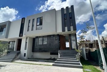 Casa en condominio en  Punto Sur Elite, Avenida Punto Sur, Los Gavilanes, Jalisco, México