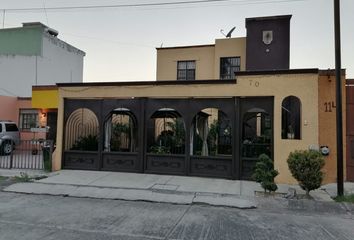 Casa en fraccionamiento en  Circuito Fruticultores 70, Colonial Morelia, Morelia, Michoacán De Ocampo, 58080, Mex