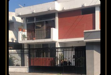 Casa en  Avenida 3ra, Guayaquil, Ecuador