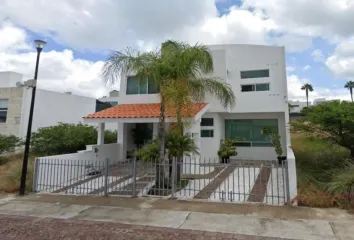 Casa en  Lago Yuriria 303, Cumbres Del Lago, Juriquilla, Querétaro, México