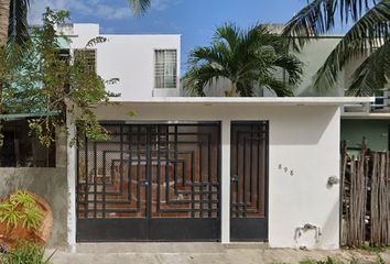 Casa en  Rio Juruena, Villas Riviera, Playa Del Carmen, Quintana Roo, México