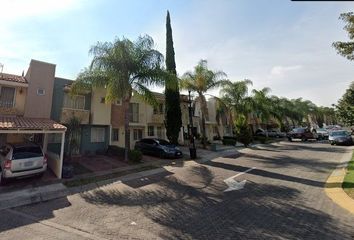 Casa en  Circuito Monarquía Sueca, Zapopan, Jalisco, México