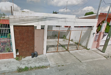 Casa en  Calle 92, Emiliano Zapata Sur L, Mérida, Yucatán, México