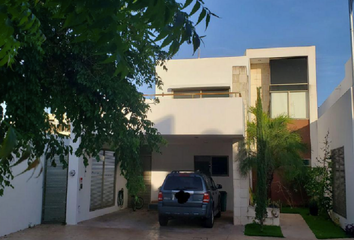 Casa en  Fraccionamiento Altabrisa, Mérida, Mérida, Yucatán