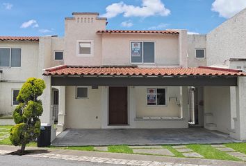 Casa en condominio en  Villas Del Castaño 3, Avenida De Los Castaños, Llano Grande, Estado De México, México