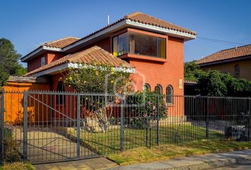 Casa en  Pintor Enrique Lobos, La Serena, Chile