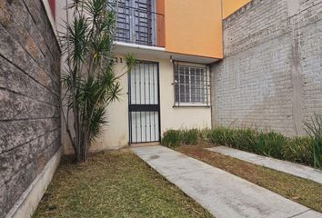 Casa en  Cancha De Baloncesto Vergel, Calle De Los Tomates, Los Vergeles, Morelia, Michoacán, México