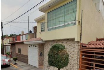 Casa en  Fraccionamiento Valle De Santa Monica, Tlalnepantla De Baz