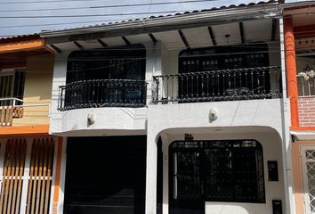 Casa en  Urbanización Los Parrales, Ibague