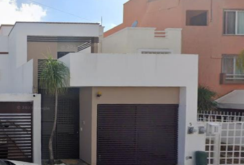 Casa en  C. Cataluña 5, Sm 41, 77507 Cancún, Q.r., México