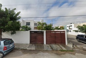 Casa en  Calle 4, Vista Alegre Norte, Mérida, Yucatán, México