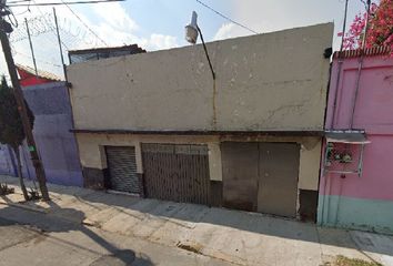 Casa en  C. 17, Estado De Mexico, 57210 Cdad. Nezahualcóyotl, Méx., México