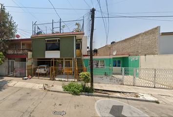 Casa en  Calle Emiliano Zapata, Jardines De La Paz, San Pedro Tlaquepaque, Jalisco, México