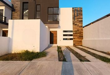 Casa en fraccionamiento en  Fraccionamiento Lomas De La Rioja, Veracruz, México