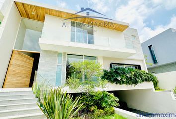 Casa en condominio en  Puerta Las Lomas Condominio, Avenida Universidad, Fracc. Puerta Las Lomas, Zapopan, Jalisco, México