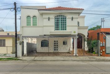 Casa en  Genovevo Rivas Guillén, Ampliacion Unidad Nacional, Ciudad Madero, Tamaulipas, México