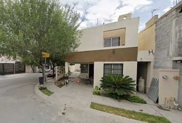 Casa en  L. Velarde, Santa Cecilia, Ciudad Apodaca, Nuevo León, México